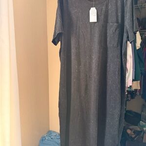 Time and Tru Charcoal T-Shirt